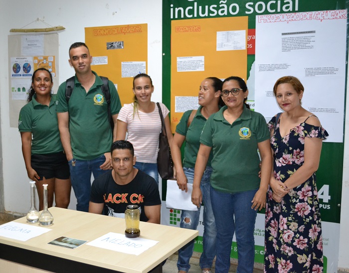 Grupo Integrador II que estudou sobre a cana-de-açúcar