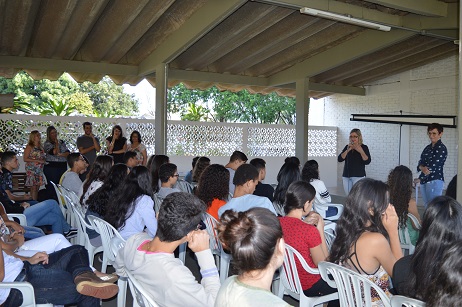  Lenir Barcelos, da equipe da Coordenação de Apoio Pedagógico ao Discente, explicou um pouco sobre a atuação do setor e como auxiliará os estudantes no câmpus.