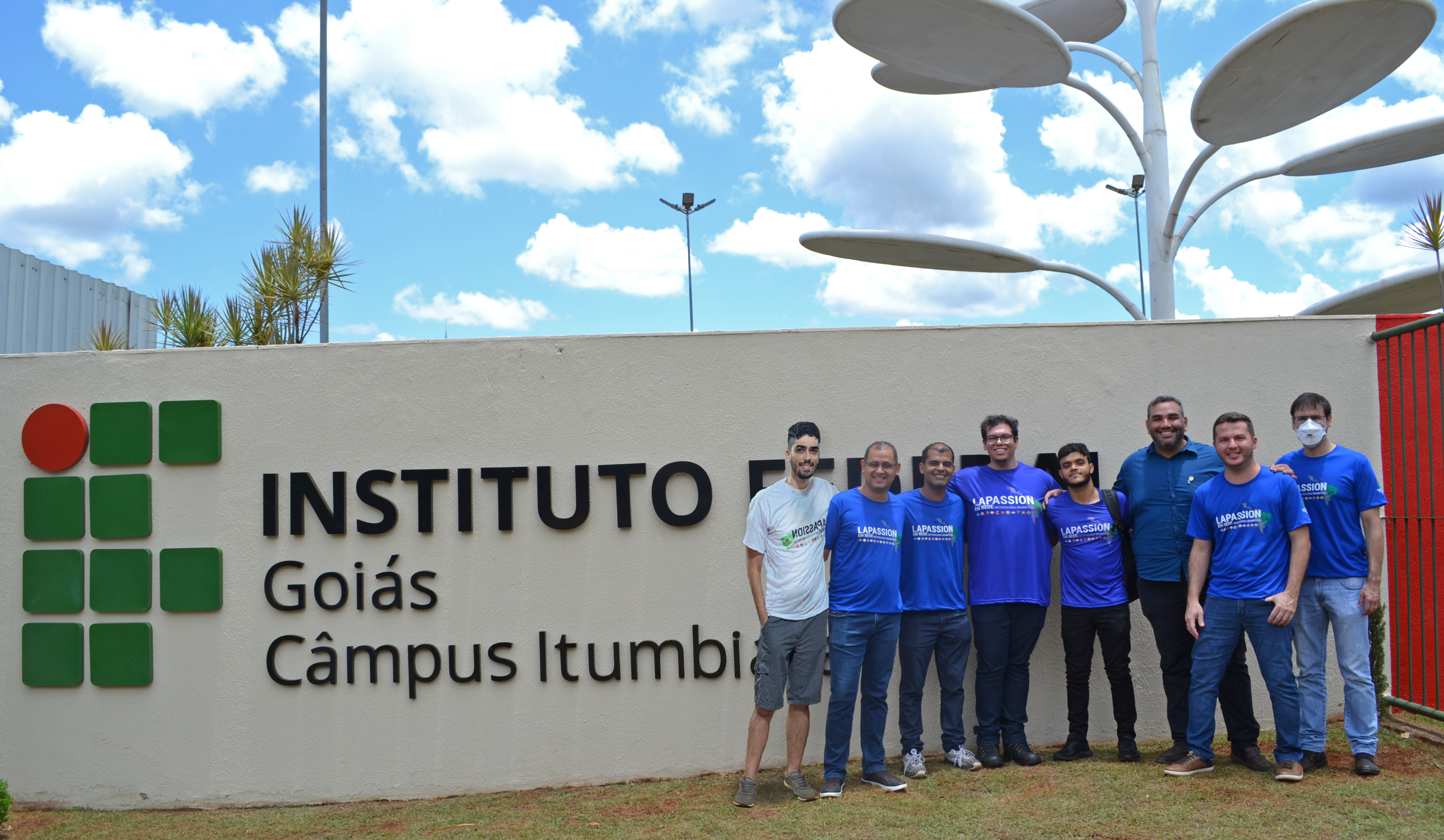 Equipe do projeto: Matheus Cabral (egresso de Engenharia Elétrica e idealizador da metodologia Brampssol), Ghunter Paulo Viajante (professor e idealizador da metodologia), Josemar Alves dos Santos Junior (professor e coordenador da equipe gestora do Lab. Maker), João Eduardo (estudante de Engenharia de Automação e idealizador da metodologia), Nelson Rodrigues Silva (egresso de Engenharia Elétrica e idealizador da metodologia), Luciano Perilo (APDI do IFG e que atuou no planejamento estratégico e na concepção junto ao Conif e na articulação internacional do programa Lapassion em Rede enquanto projeto plurianual), Marcelo Escobar (professor e idealizador da metodologia Brampssol) e Geovani Aud Lourenço (professor e membro da equipe do Lab. Maker)