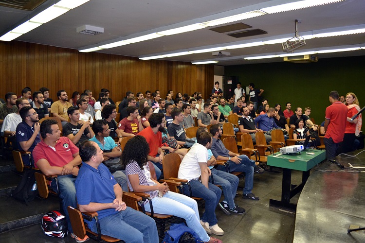 Alunos do Câmpus Goiânia puderam conhecer as oportunidades oferecidas pela instituição sueca